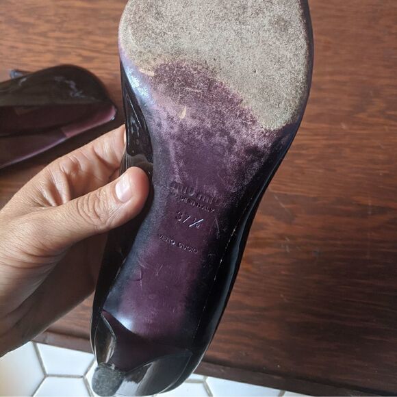 Miu Miu Black Patent Pump Heels - Picture 7 of 9